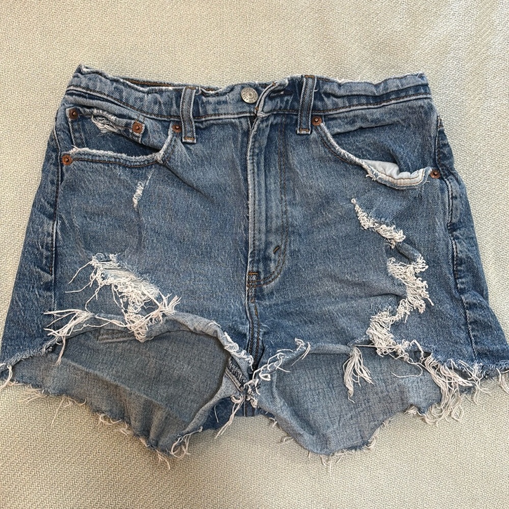 Abercrombie and Fitch the Mom High Rise Short